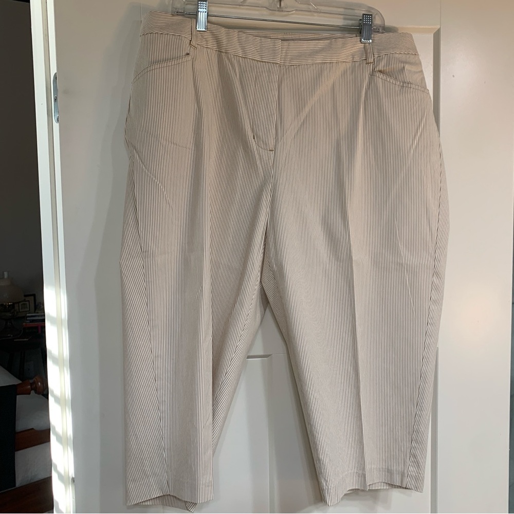 Talbots Beige Pinstripe Capri Pants